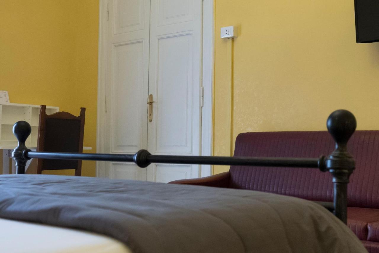 La Breccia A Porta Pia Bed & Breakfast Rome Exterior photo