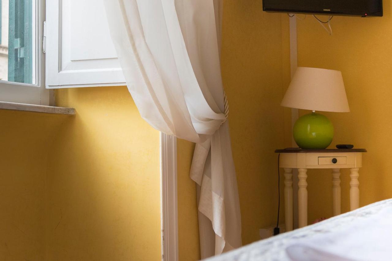 La Breccia A Porta Pia Bed & Breakfast Rome Exterior photo